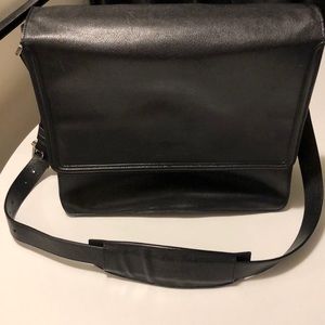 Alexander McQueen Meseenger  Bag